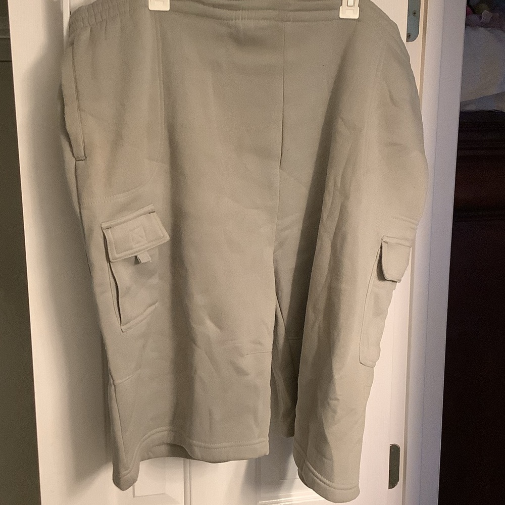 Men's Cargo Shorts in Gray